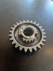 Hátrameneti fogaskerék F17 25 fogas